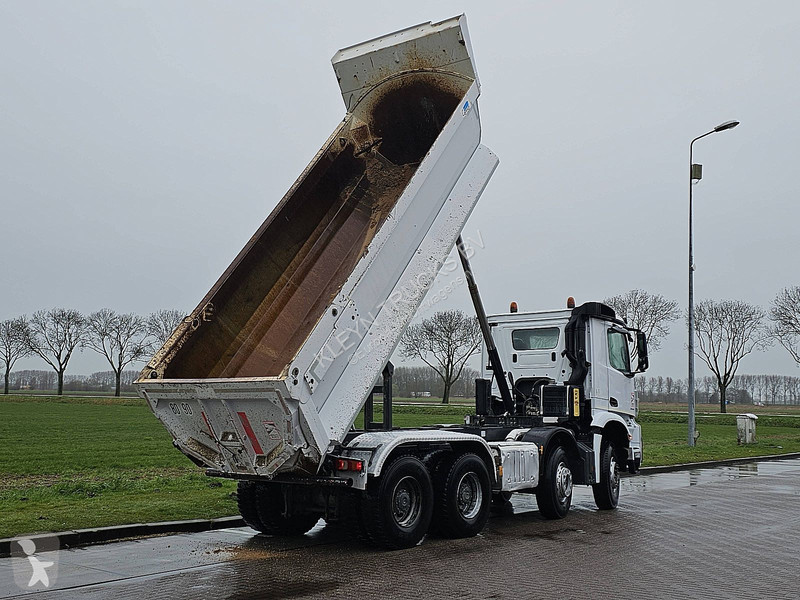 شاحنة Mercedes AROCS 3251