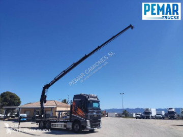 Camión grúa caja abierta Volvo