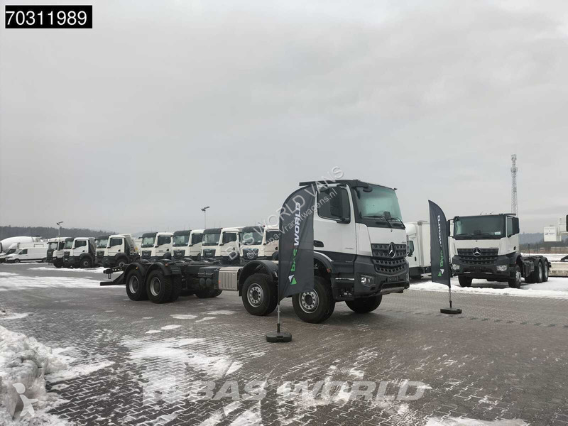 شاحنة Mercedes 4451 8X4 NEW chassis! Steel...