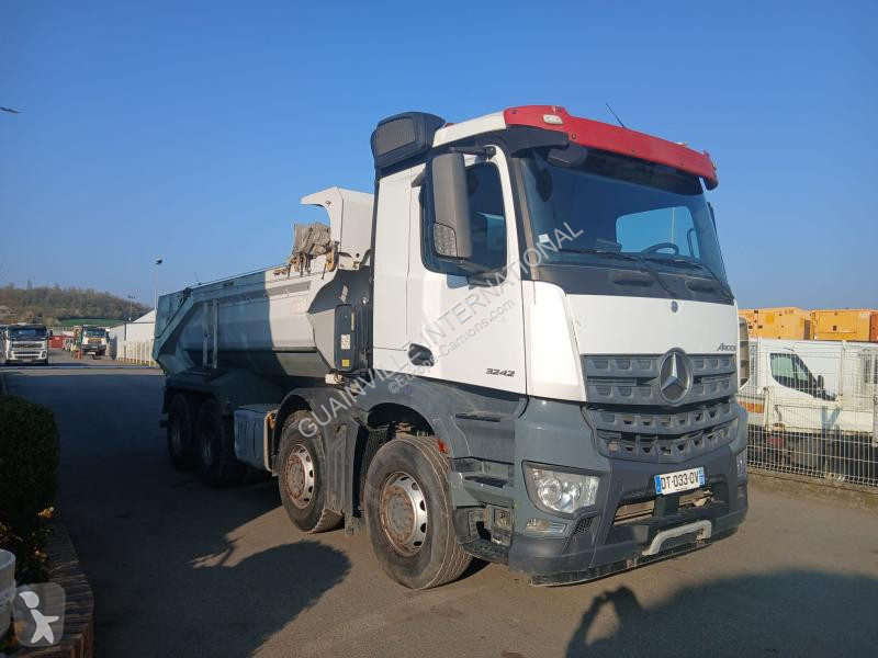 شاحنة Mercedes 3242