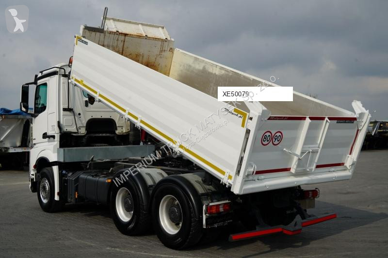 شاحنة Mercedes AROCS 2658
