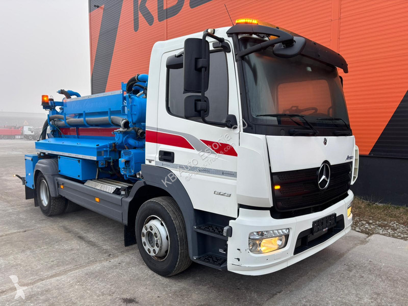 Mercedes 1323 4x2 J.Hvidtved Larsen tank 4000 l...
