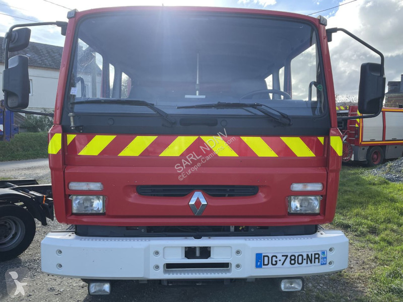 شاحنة Renault M 210