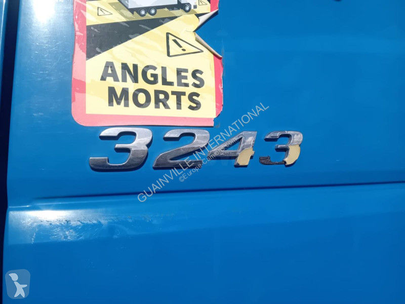 شاحنة Mercedes 3243