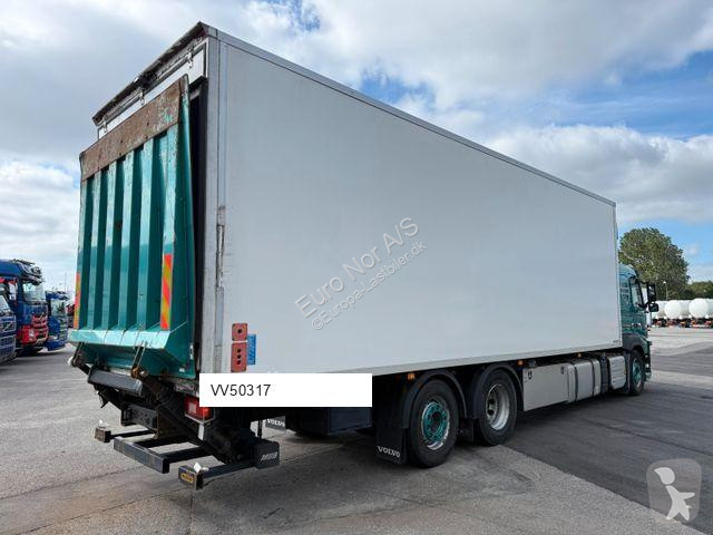 شاحنة Volvo FM330 6x2*4 Carrier Supra 1050 Nordic