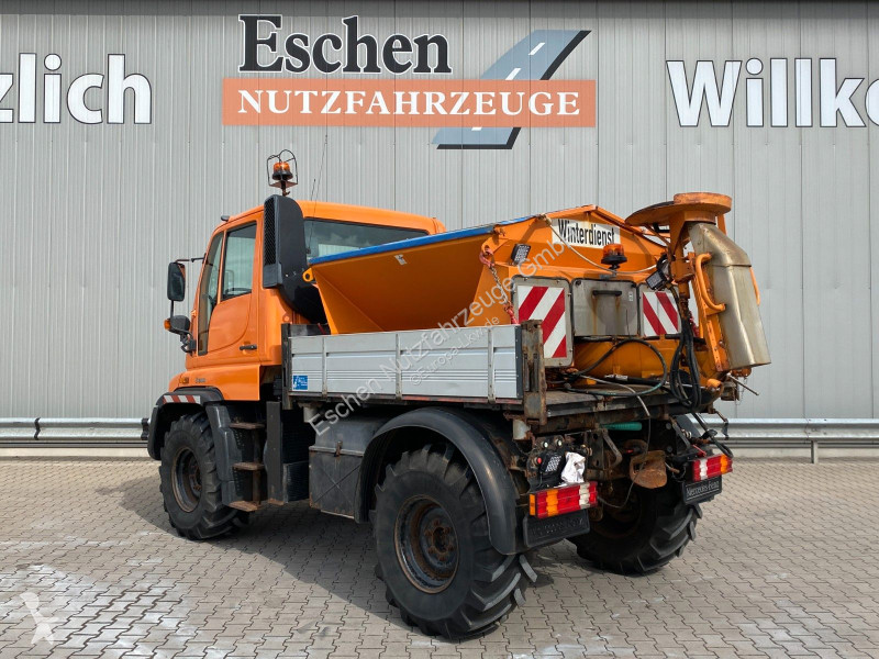 شاحنة Unimog 405/10 4x4...