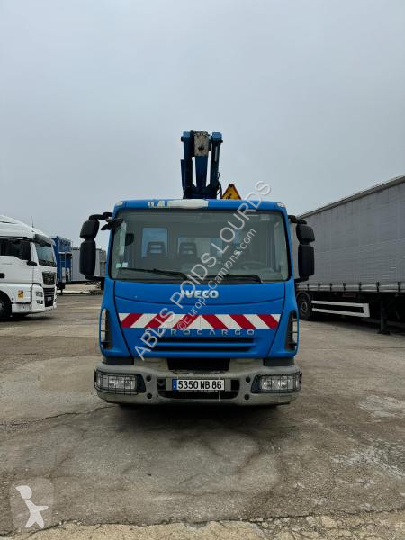 شاحنة Iveco 100E19
