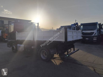 شاحنة قلابة ذات تفريغ خلفي وجانبي Iveco