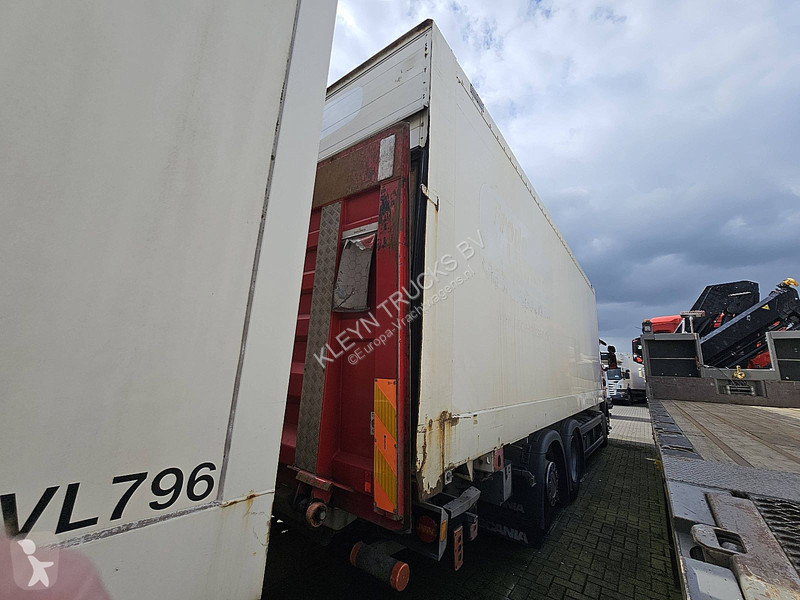شاحنة Scania 450 6X2*4 CROWN ED.