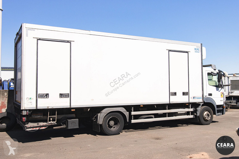 شاحنة Mercedes 1523 CARRIER 1250 Mt