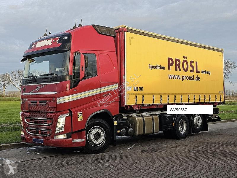 شاحنة Volvo 500 6X2 Elevador 2000kgs