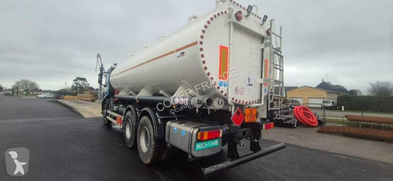 شاحنة Iveco