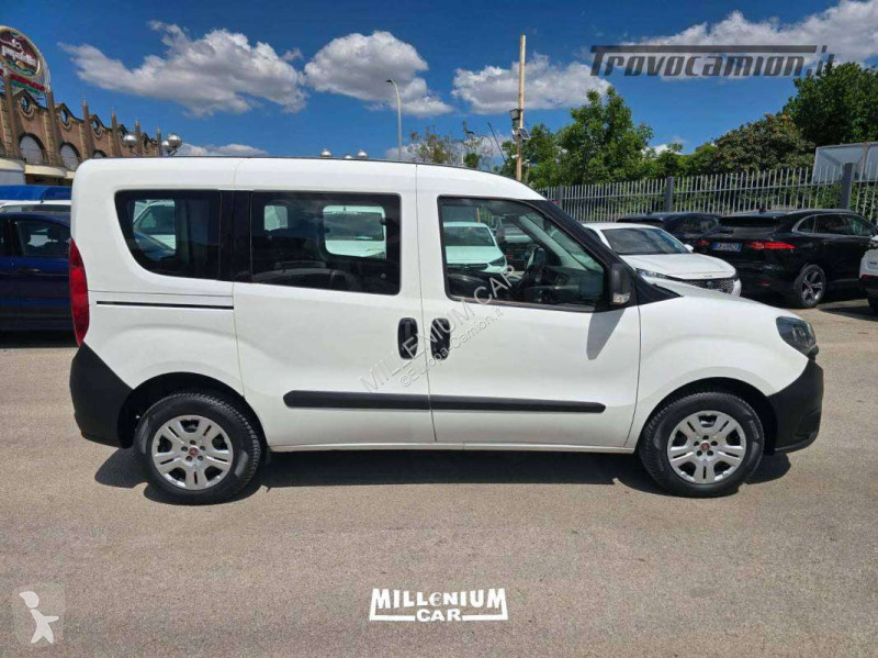 Veicolo commerciale Fiat DOBLÒ 5 POSTI...