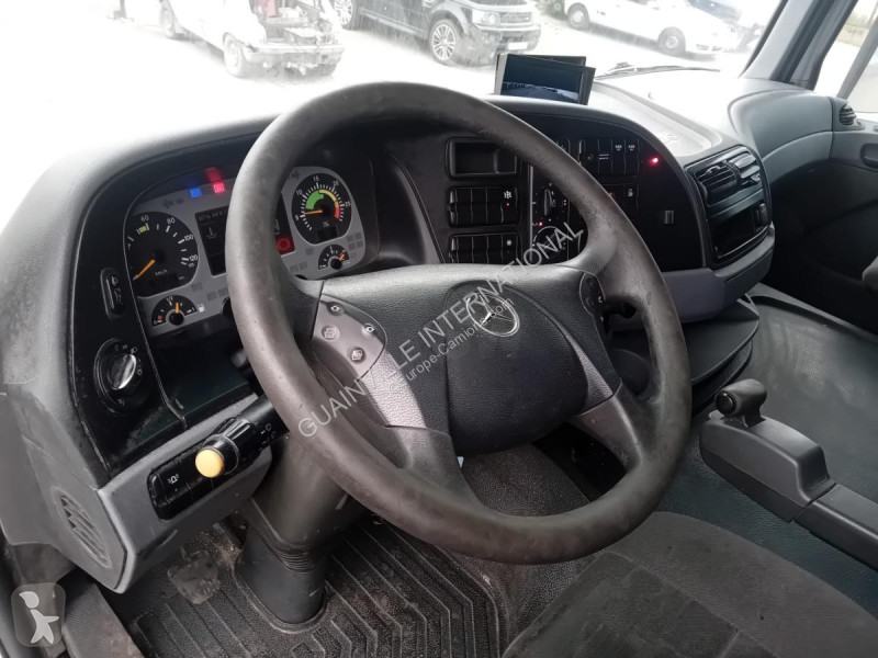 شاحنة Mercedes 3236