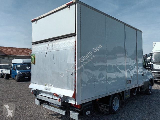 شاحنة Iveco Daily 35C14