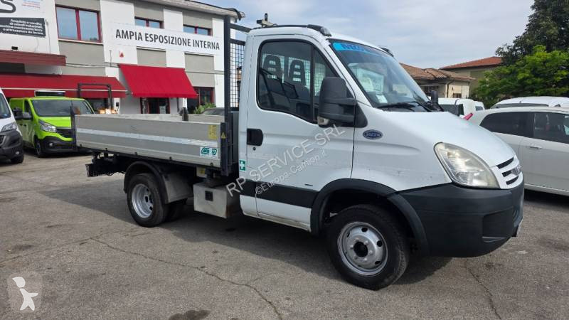 شاحنة Iveco