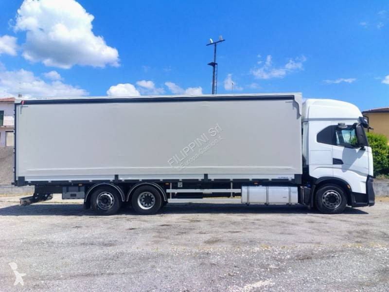 شاحنة Iveco