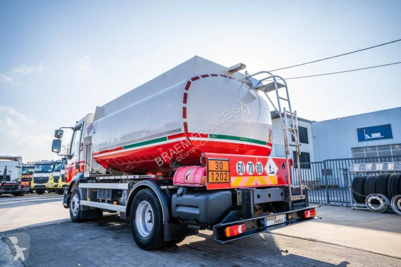 شاحنة Renault  MIDLUM 220 ALU CM 9.000L+4COMP