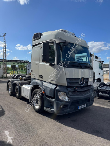 Cabeza tractora Mercedes
