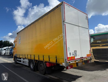 Camion fourgon DAF