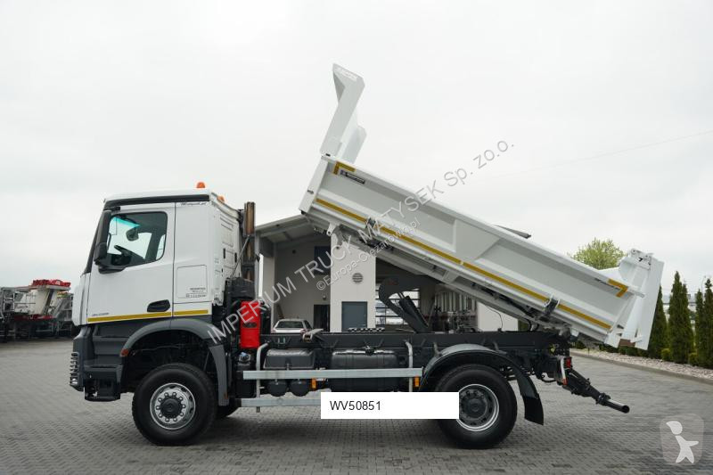 شاحنة Mercedes ACTROS 2038