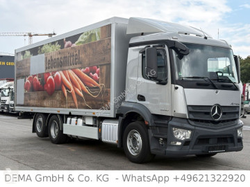 شاحنة برّاد Mercedes