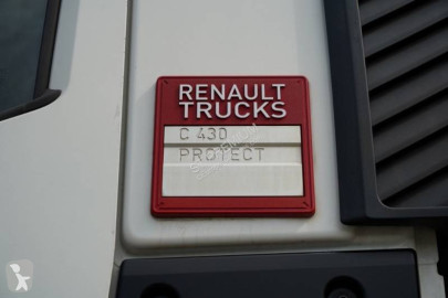 Camión grúa caja abierta Renault