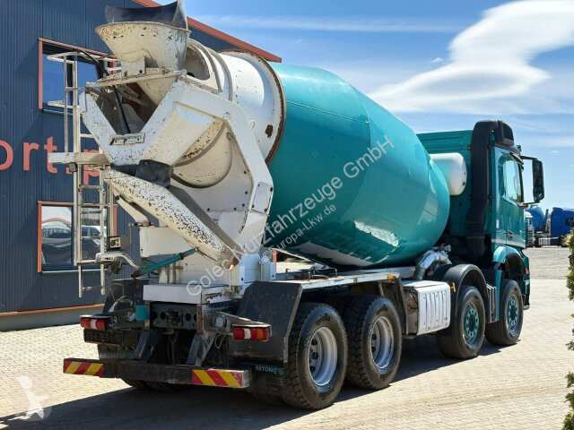 Camion Mercedes AROCS 3740 8x4 Betonmischer...