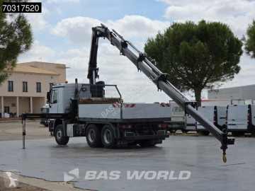 Camión grúa caja abierta Mercedes