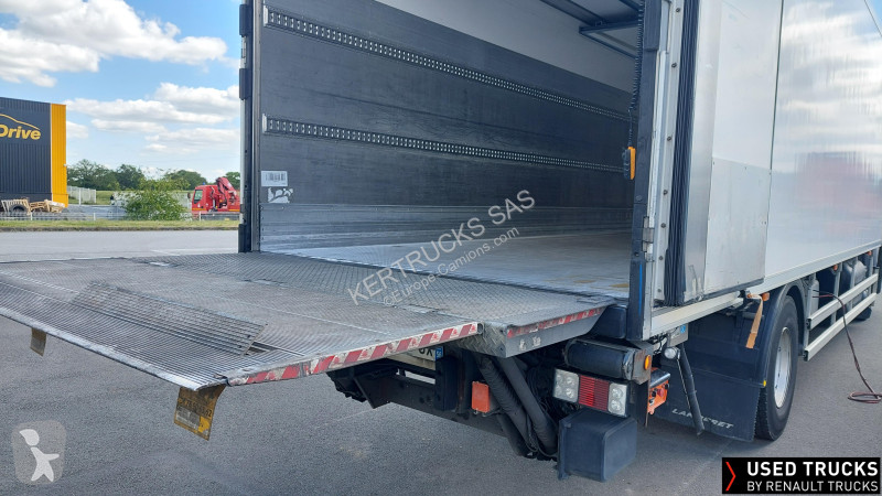 شاحنة Renault D Wide