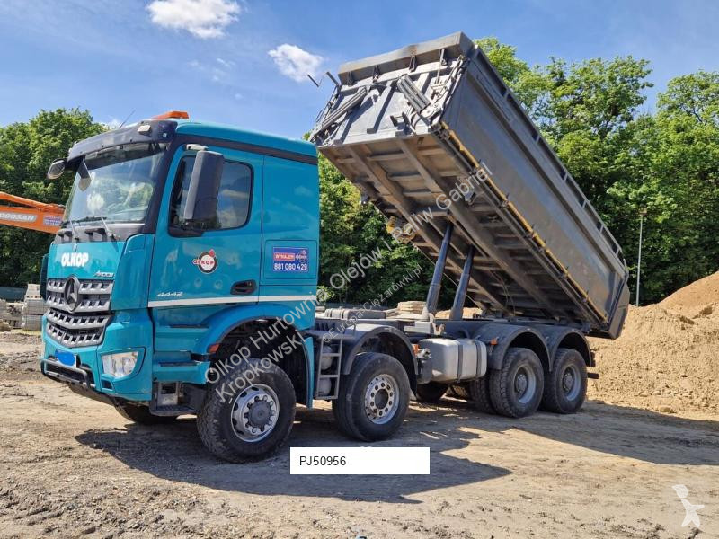 شاحنة Mercedes 4442