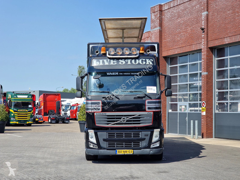 شاحنة Volvo 460 Berdex 3 deck livestock -...