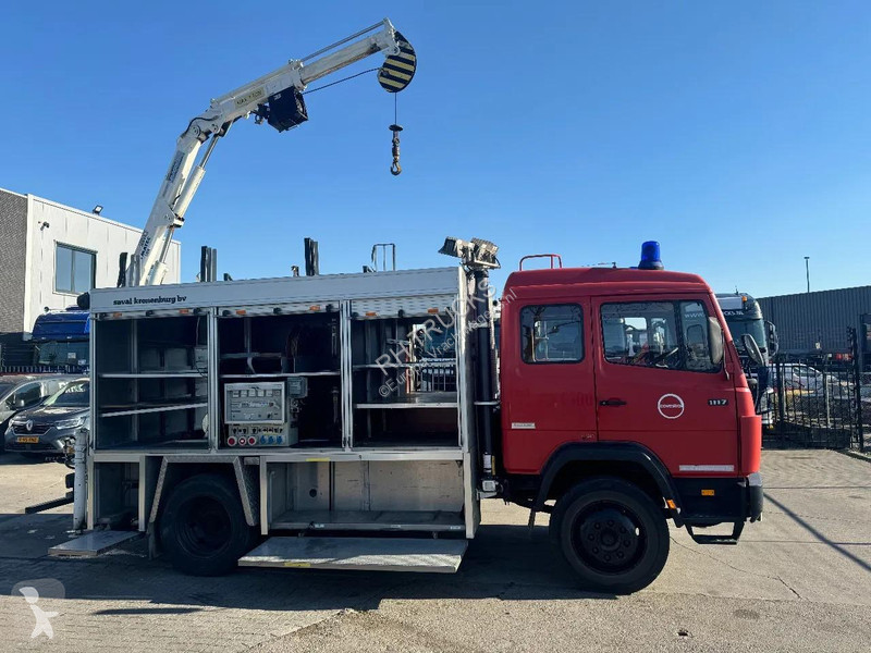 شاحنة Mercedes 4X2 FIRE TRUCK HIAB 050A ONLY...