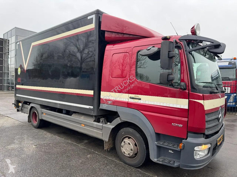 شاحنة Mercedes 1016 4X2 - EURO 6 + DHOLLANDIA LIFT