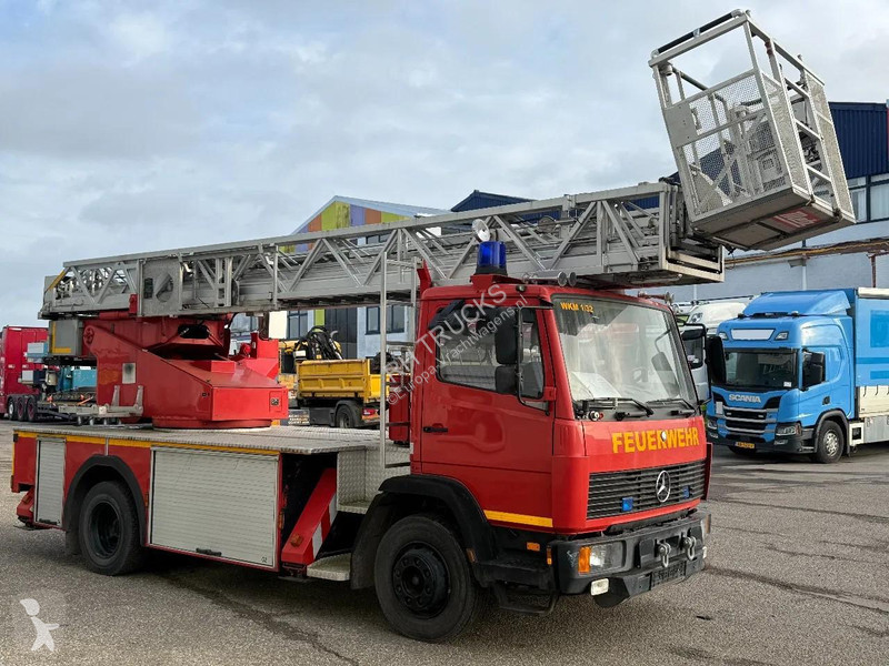شاحنة Mercedes F + METZ DLK 18-12 LIFT +...