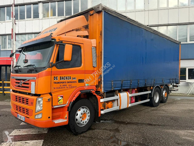شاحنة Volvo 330 6X2 DHOLLANDIA 2000 KG LAST...