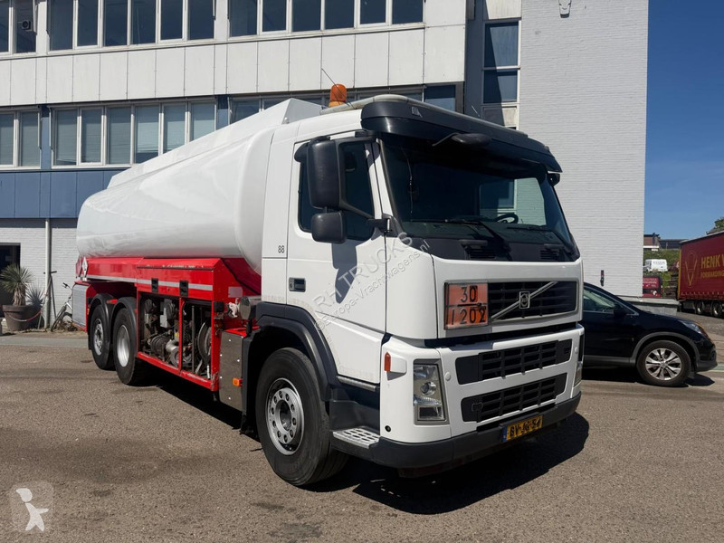 شاحنة Volvo FM 6X2 EURO 5 TANKWAGEN + SLANGEN