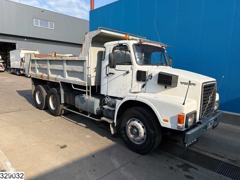 Lastbil Volvo N 1064 6x4, leaf suspension, PTO,...