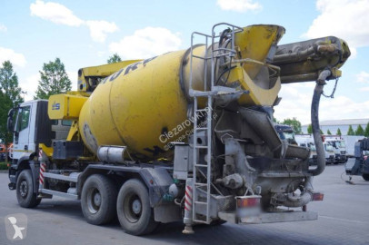 Camión hormigón mezclador + bomba Iveco