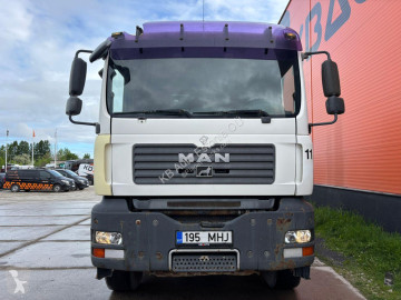 Lastbil beton cementmixer MAN