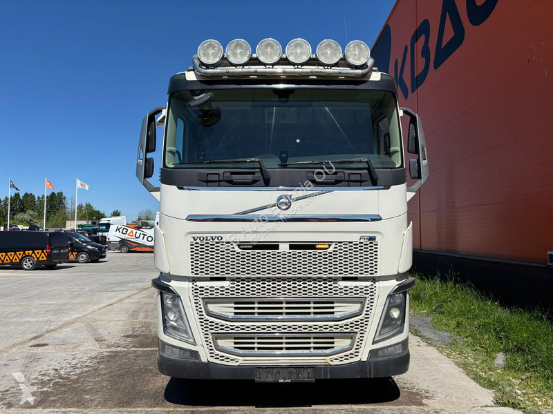 شاحنة Volvo 750 8x4*4 BOX L=6080 mm