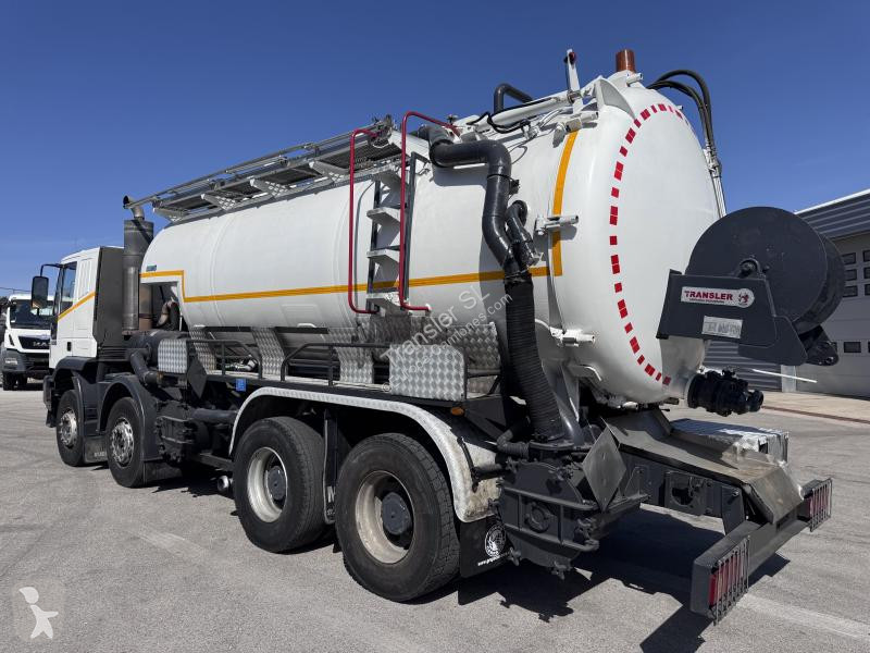شاحنة Iveco MP410E 42H