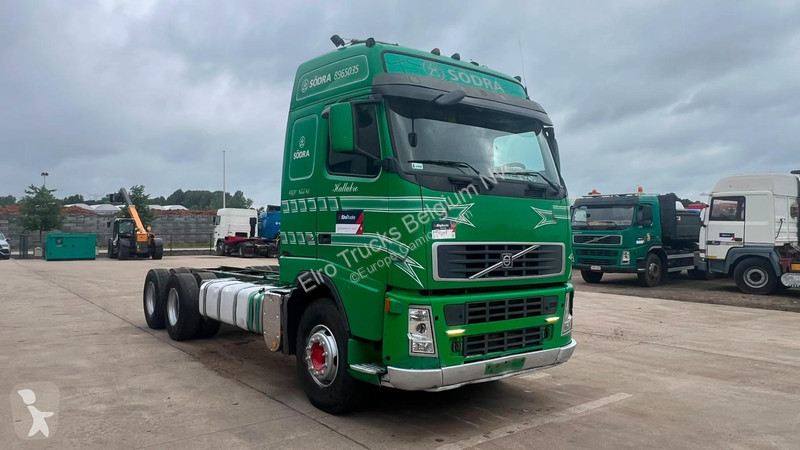 شاحنة Volvo 520 (6X4 / LONG CHASSIS / FRONT STEEL)