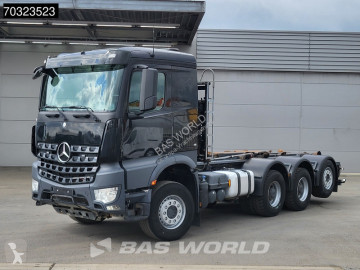 شاحنة ناقلة حاويات متعددة الأغراض Mercedes