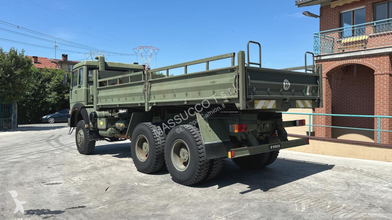 شاحنة Iveco 6x6
