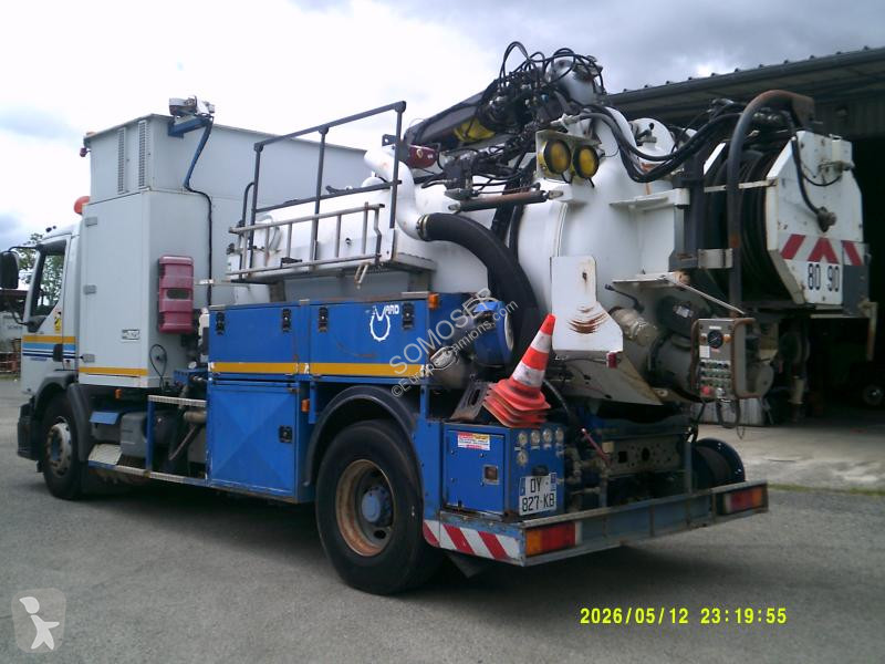 آلة لصيانة الطرق Renault 300.19