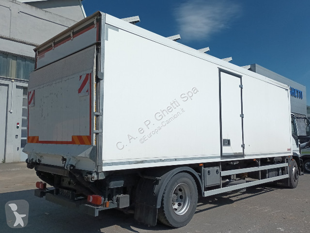 شاحنة Iveco Eurocargo ML180E25