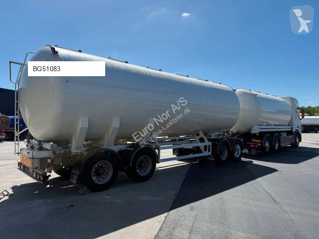 شاحنة  SCANIA R500 NGS 6x2 26 m3 Silo + HMK...