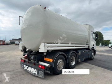 Kamion cisterna Scania