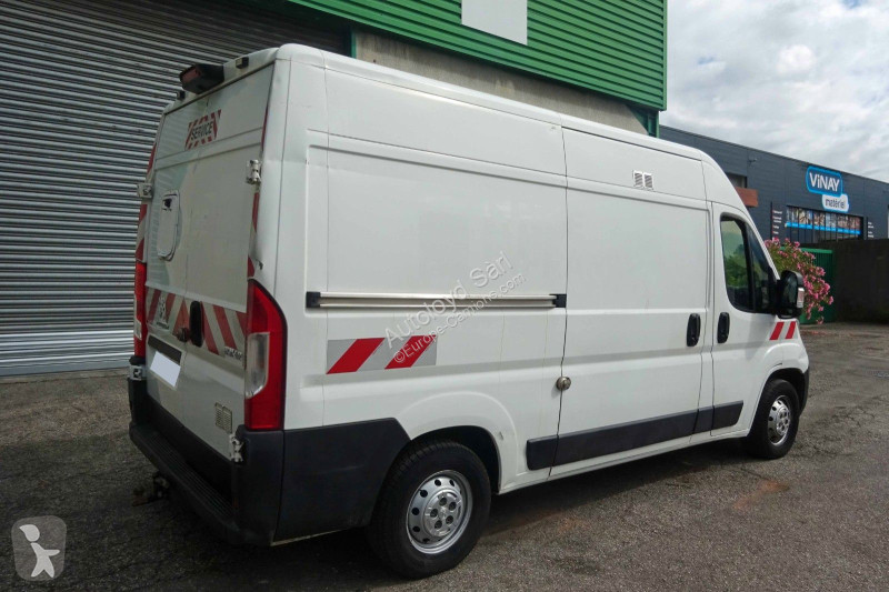 Véhicule utilitaire Peugeot BOXER 2,0 HDI 130